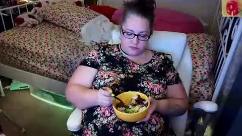 Snapshot of xxstrawberryjanexx chatting on 07-01-26, 04:58 Strawberry Jane online show from 07-01-26, 04:58