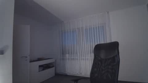 Snapshot of xxstrikerxx chatting on 12-20-24, 06:50 Eddi online show from 12-20-24, 06:50