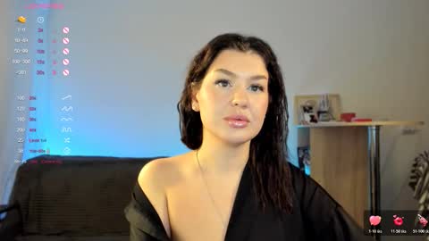 Snapshot of xxviktoryqueenxx chatting on 11-21-25, 08:18 Vi online show from 11-21-25, 08:18