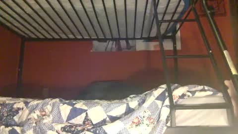 Snapshot of xxvizzyxx chatting on 10-01-25, 07:47 Vizzy online show from 10-01-25, 07:47