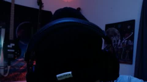 Snapshot of xxwhitefoxx chatting on 04-18-26, 05:11 David Fox online show from 04-18-26, 05:11