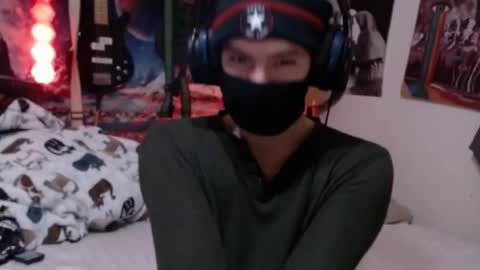 Snapshot of xxwhitefoxx chatting on 05-03-26, 03:45 David Fox online show from 05-03-26, 03:45