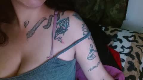   LILI  online show from 01-17-25, 03:55