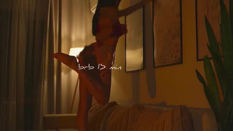 Molly online show from 02-12-26, 11:38