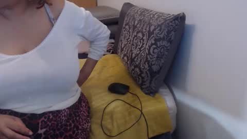 Ayanda online show from 10-07-25, 04:26