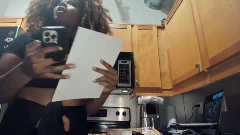 Danielle online show from 02-06-25, 11:37