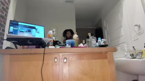 Danielle online show from 02-11-25, 02:14