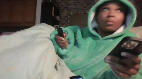 Danielle online show from 03-12-25, 05:02