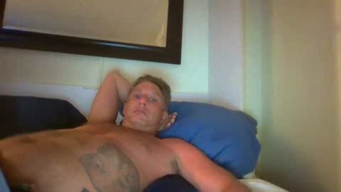 Snapshot of xxxelentdick chatting on 07-18-26, 07:12 deeeeznutz online show from 07-18-26, 07:12