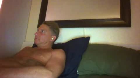 Snapshot of xxxelentdick chatting on 07-20-26, 11:23 deeeeznutz online show from 07-20-26, 11:23
