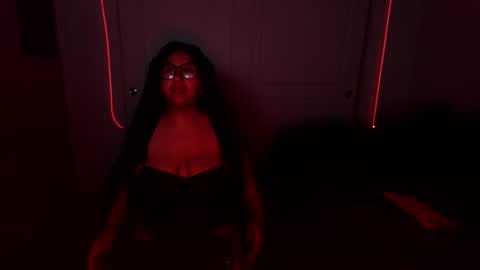 Snapshot of xxxenmascaradosxxx chatting on 04-23-26, 05:52 Parejahot69 online show from 04-23-26, 05:52