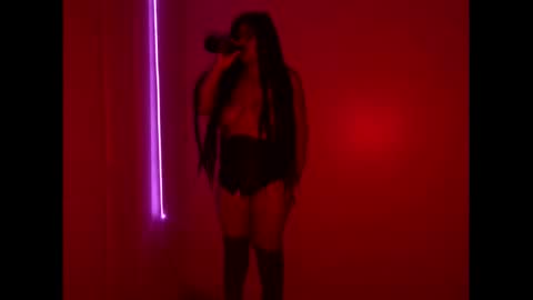Snapshot of xxxenmascaradosxxx chatting on 05-17-26, 06:33 Parejahot69 online show from 05-17-26, 06:33
