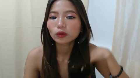 Snapshot of xxxforyouonlyxxx chatting on 10-02-25, 10:44 inday pinay online show from 10-02-25, 10:44