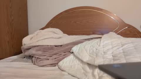 Snapshot of xxxfredmtlxxx chatting on 01-05-25, 02:41 xxfredmtl18xx online show from 01-05-25, 02:41