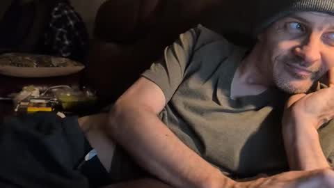 Snapshot of xxxfredmtlxxx chatting on 02-03-25, 10:03 xxfredmtl18xx online show from 02-03-25, 10:03