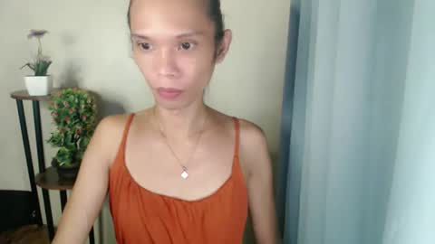 Snapshot of xxxfuckgirlyumsxxx chatting on 05-22-26, 09:59 Your Princess Yums online show from 05-22-26, 09:59