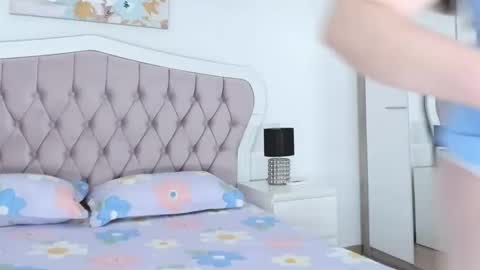 Elvira online show from 02-26-26, 04:00