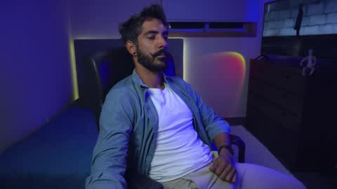 Snapshot of xxxhabibi chatting on 09-25-25, 05:27 xxxhabibi online show from 09-25-25, 05:27