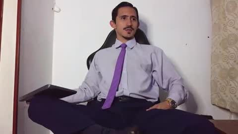 Snapshot of xxxhome_alonexxx chatting on 02-05-26, 07:29 Kev online show from 02-05-26, 07:29