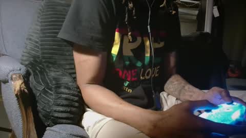 Snapshot of xxxjrstrokesxxx chatting on 02-12-26, 12:38 xxxjrstrokesxxx online show from 02-12-26, 12:38