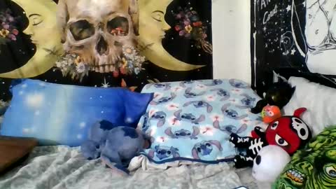 Misti online show from 11-12-25, 09:32