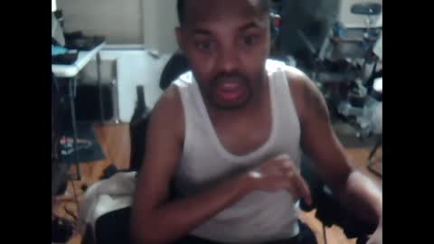 Snapshot of xxxonwheelz chatting on 10-06-25, 05:38 xxxonwheelz online show from 10-06-25, 05:38