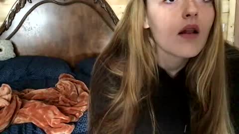 xxxsam_rosexxx online show from 12-06-24, 03:00