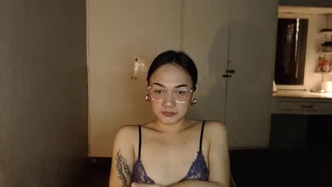 Snapshot of xxxsexydollxxx chatting on 11-20-25, 12:00 Melissa online show from 11-20-25, 12:00