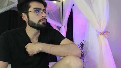 July and Fer online show from 11-23-25, 06:46