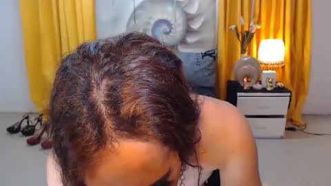 Snapshot of xxxxarabellaxxxx chatting on 02-01-25, 08:18 ARA online show from 02-01-25, 08:18