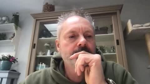 Snapshot of xxxxxdavexxxxx chatting on 12-22-25, 12:35 xxxxxdavexxxxx online show from 12-22-25, 12:35