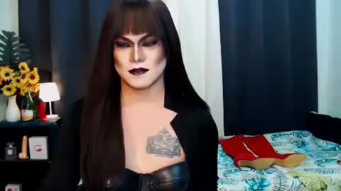 Snapshot of xyournightmarequeenx chatting on 09-22-25, 03:36 QueenMarina online show from 09-22-25, 03:36