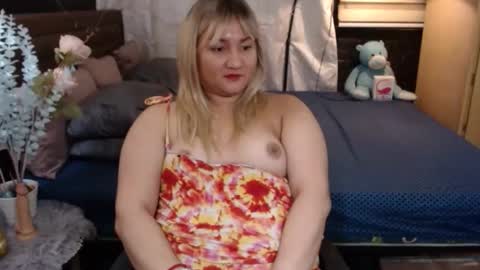 Snapshot of xyourtastyprincess chatting on 01-19-26, 11:58 Angela online show from 01-19-26, 11:58