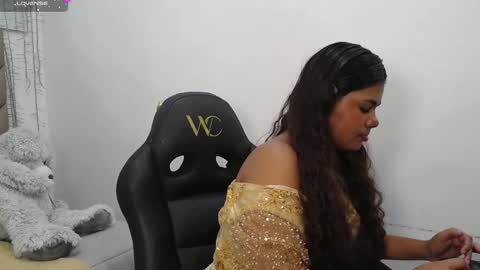 Snapshot of yaazhini457034 chatting on 02-11-26, 11:48 yazhini online show from 02-11-26, 11:48