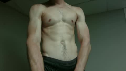 Snapshot of yaboi6911 chatting on 09-10-25, 10:10 Robbie online show from 09-10-25, 10:10