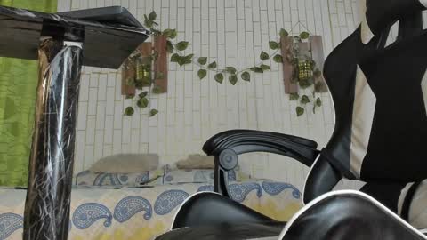 yacksson_lawrence online show from 02-03-25, 03:31