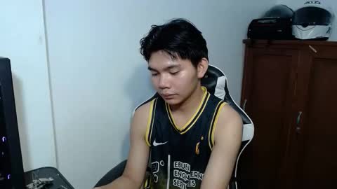 Snapshot of yamati21 chatting on 11-18-25, 07:51 Eian online show from 11-18-25, 07:51