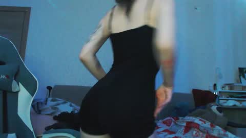 Snapshot of yamilean chatting on 02-03-25, 11:47 Yami online show from 02-03-25, 11:47