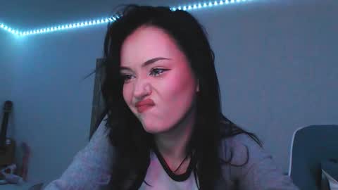 Snapshot of yamilean chatting on 03-02-25, 10:48 Yami online show from 03-02-25, 10:48