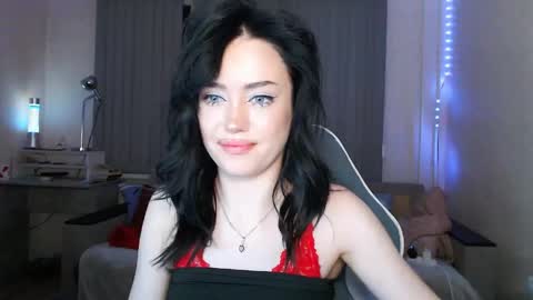 Yami online show from 04-25-26, 12:24