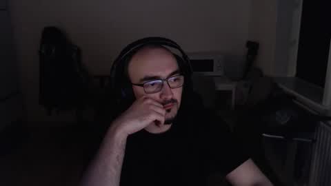 Snapshot of yamillamal157 chatting on 10-25-25, 09:42 YamilLamal online show from 10-25-25, 09:42