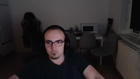 Snapshot of yamillamal157 chatting on 11-20-25, 09:36 YamilLamal online show from 11-20-25, 09:36