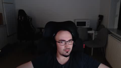 Snapshot of yamillamal157 chatting on 12-17-25, 07:20 YamilLamal online show from 12-17-25, 07:20