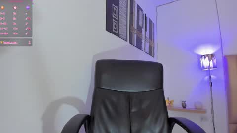 Naomi online show from 09-17-25, 10:11