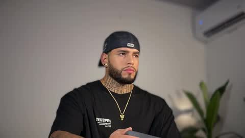 yamp sambrano online show from 11-17-25, 04:29