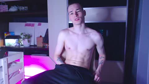 Yan online show from 12-15-24, 08:47