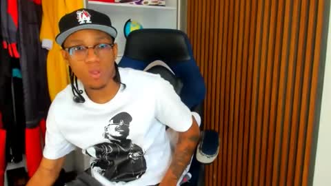 Snapshot of yandi_hot chatting on 02-16-26, 01:51 yandi_hot online show from 02-16-26, 01:51