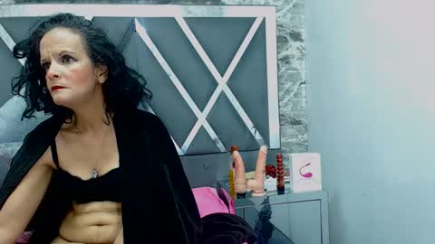 Snapshot of yanetrose chatting on 10-03-25, 04:09 yanetrose online show from 10-03-25, 04:09