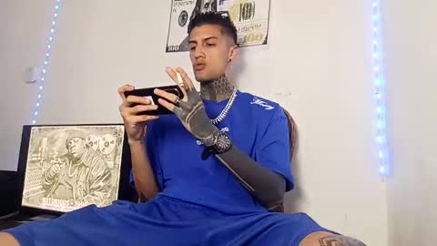 Yan online show from 02-19-26, 06:42