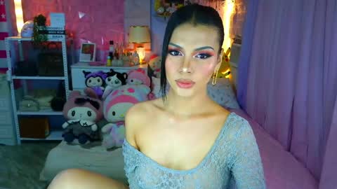 YANG AUDREY LONE online show from 04-07-26, 02:01